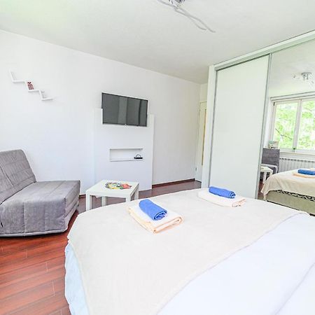 Apartamento Beautiful Cozy Studio Close To City Center Sarajevo Exterior foto