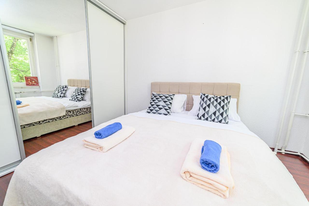 Apartamento Beautiful Cozy Studio Close To City Center Sarajevo Exterior foto